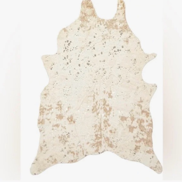 NEW West Elm Faux Cowhide Fur Extra Large White Area Rug - 6’ x 8’